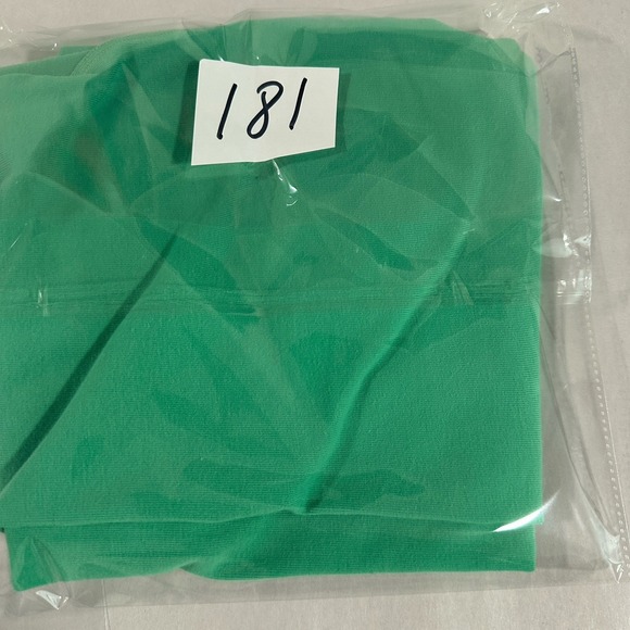 Nike Mid-Rise Tight Fit Crop Leggings Womens Medium Green Embroidered Swoosh - Picture 8 of 8